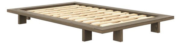 Smeđi krevet od masivnog bora s podnicom 120x200 cm Japan – Karup Design