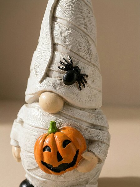 Sinsay - Stojeća dekoracija u obliku patuljka s Halloween motivom