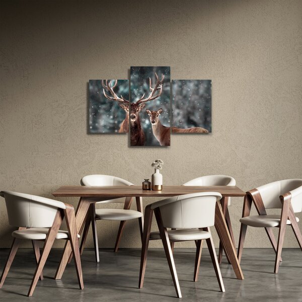 Slika - Jelen in srna v zasneženem gozdu (90x60 cm)