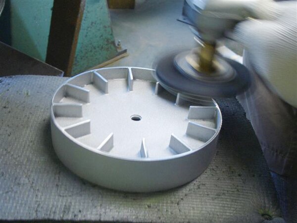 Zidni sat Edge Large 3 boje