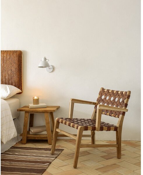 Tabure od tikovine Kave Home Safara