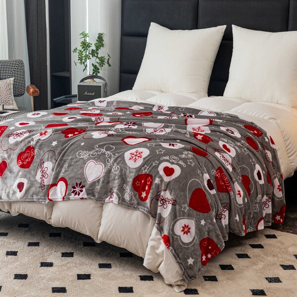 Božićna deka od mikropliša CHRISTMAS HEART siva Dimenzije: 150 x 200 cm