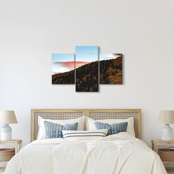 Slika crvenih oblaka iznad brda (90x60 cm)