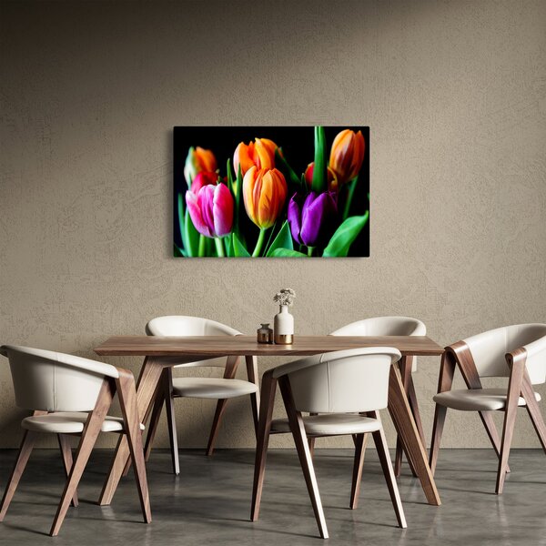 Slika tulipana na crnoj pozadini (90x60 cm)