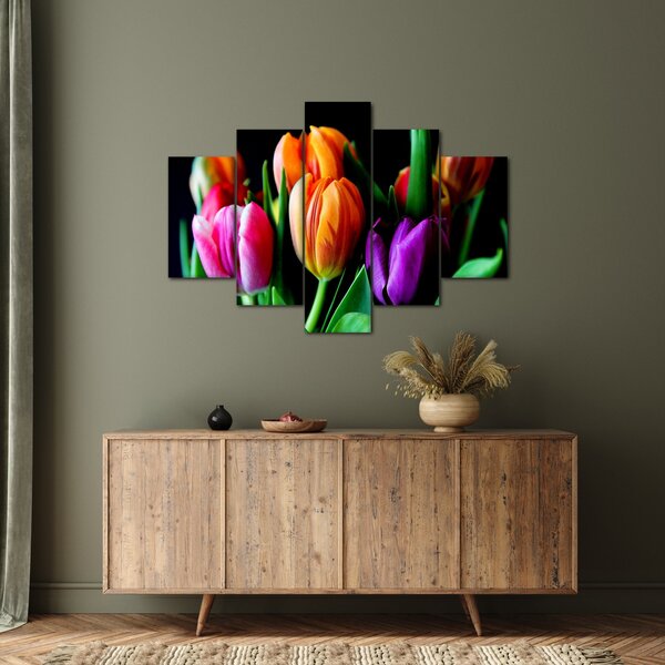 Slika tulipana na crnoj pozadini (150x105 cm)