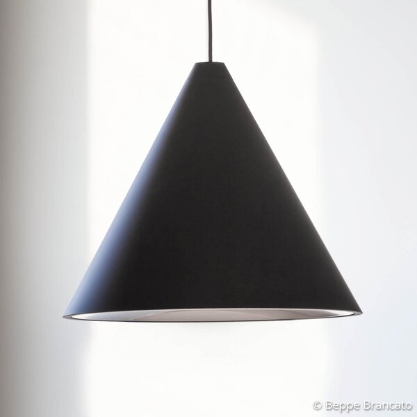 FLOS Viseća lampa s lučicama, kabel od 12 m, konus, prigušiva, Crno, Dnevni boravak/blagovaonica, Aluminij