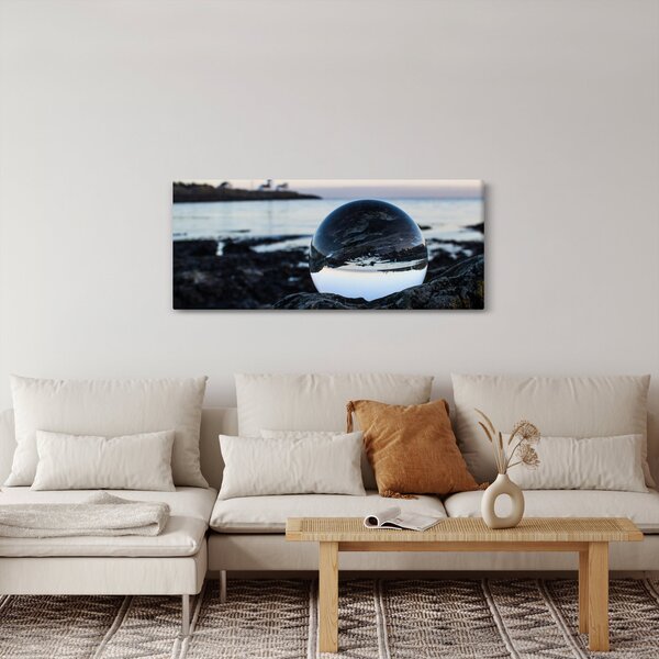 Slika staklene kugle na stijeni (120x50 cm)