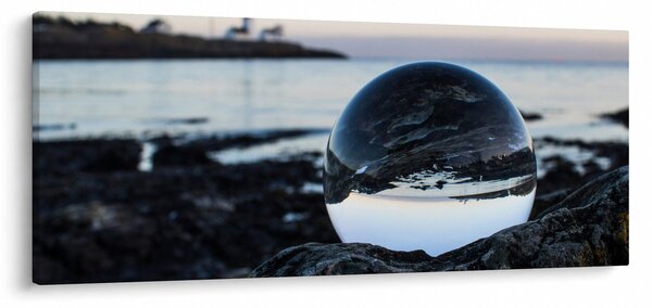 Slika staklene kugle na stijeni (120x50 cm)