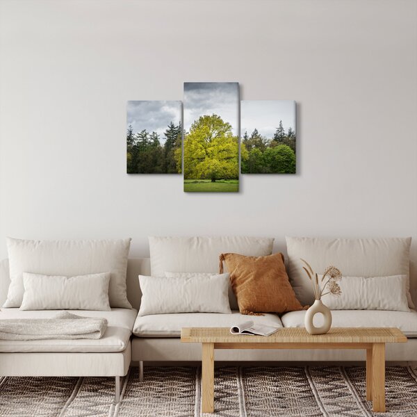 Slika zelenog stabla usred polja (90x60 cm)