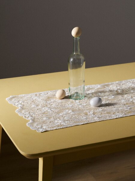 Sinsay - TABLE TREAD