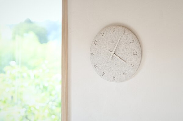 Zidni sat SiO2 Clock 4 boje