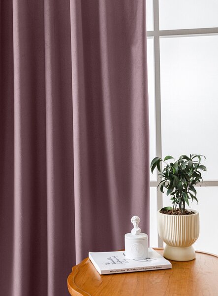 Svijetlo ljubičasta zamračujuća zavjesa VELVET 140x250 cm Sistem za vješanje: Traka za nabiranje