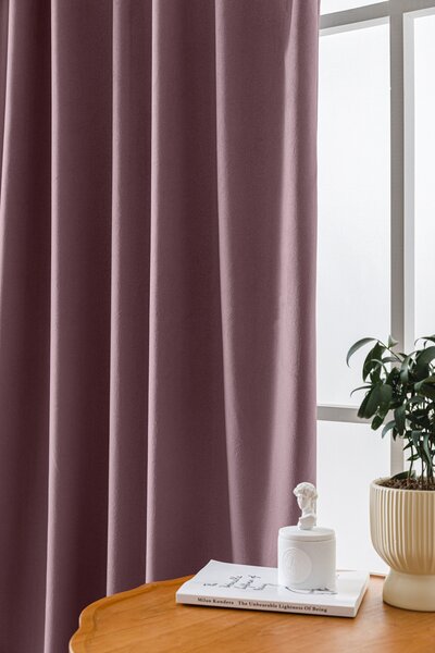 Svijetlo ljubičasta zamračujuća zavjesa VELVET 140x250 cm Sistem za vješanje: Traka za nabiranje
