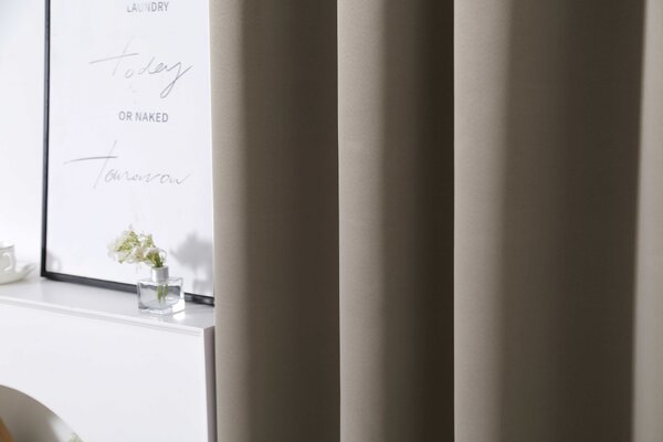 Svijetlosmeđa zavjesa OXFORD 140x250 cm Sistem za vješanje: Metalni prstenovi