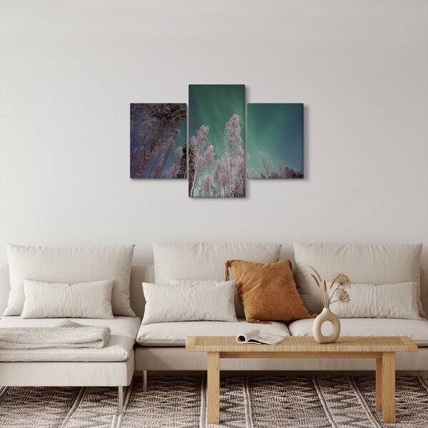 Slika polarne svjetlosti nad zaleđenim drvećem (90x60 cm)