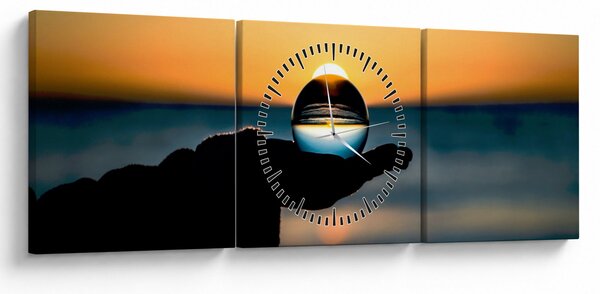 Slika staklene kugle u dlanu (sa satom) (90x30 cm)