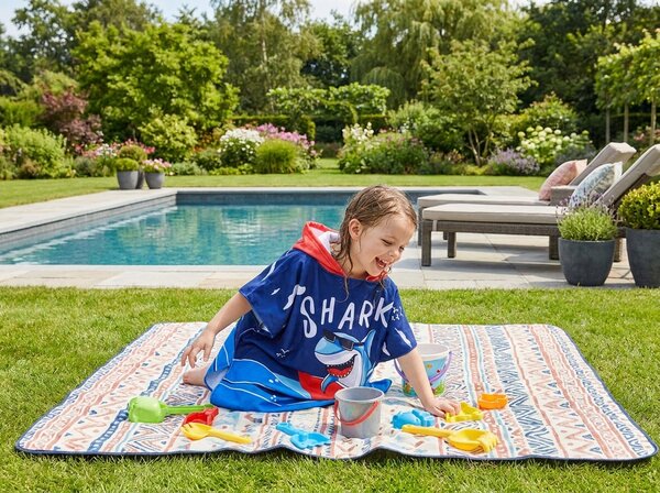 Dječje pončo SHARK plavo Dimenzije: 60 x 120 cm