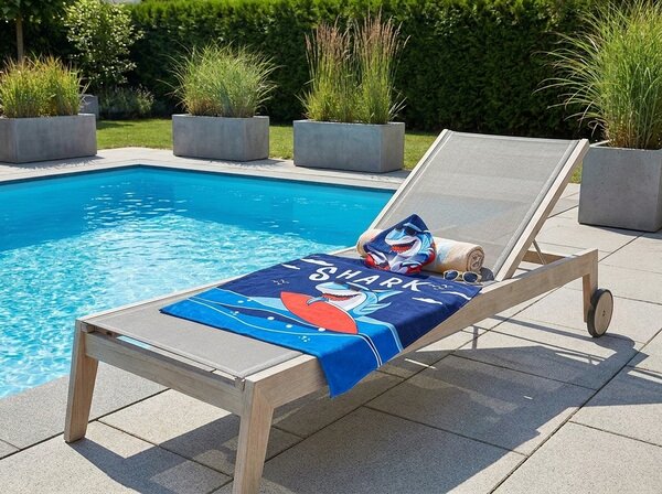 Dječje pončo SHARK plavo Dimenzije: 60 x 120 cm