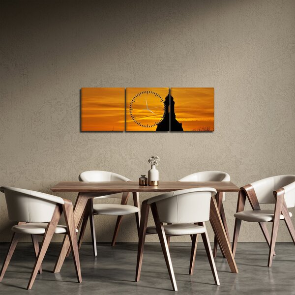 Slika crkve pri zalasku sunca (sa satom) (90x30 cm)