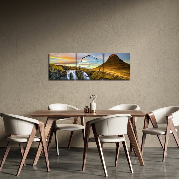 Slika planina i slapova na Islandu (sa satom) (90x30 cm)