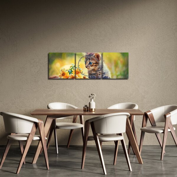 Slika mačića koji gleda cvijet (sa satom) (90x30 cm)