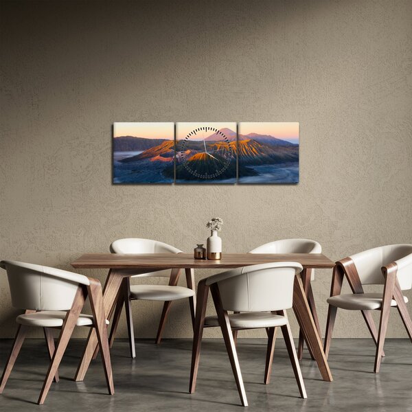 Slika planine Bromo u Indoneziji (sa satom) (90x30 cm)