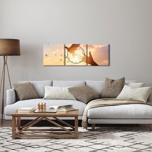 Slika - Golubice, leti! (sa satom) (90x30 cm)