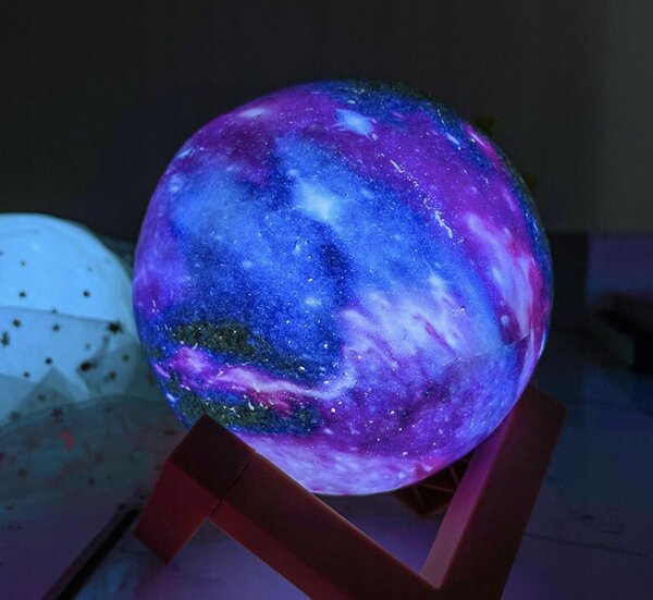 LED RGB 3D Mjesec s daljinskim upravljačem od 20 cm