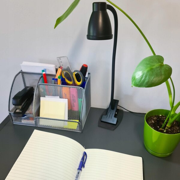 USB 24 LED pokretna stolna svjetiljka 3 načina laganog dima. crni