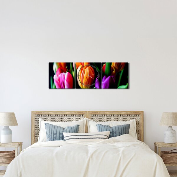 Slika tulipana na crnoj pozadini (sa satom) (90x30 cm)