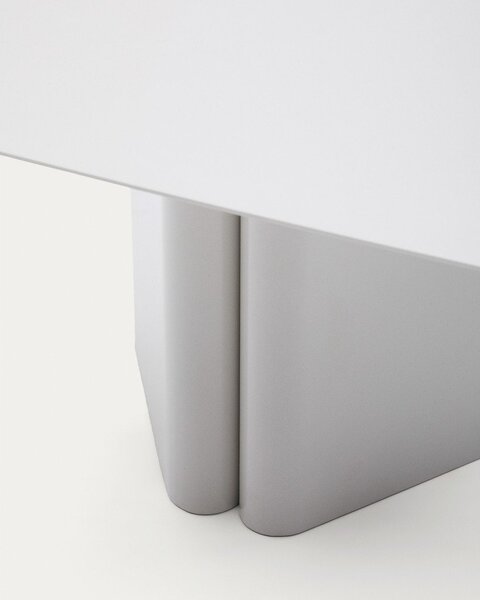 Metalni pomoćni stol 52x70 cm Arvin – Kave Home