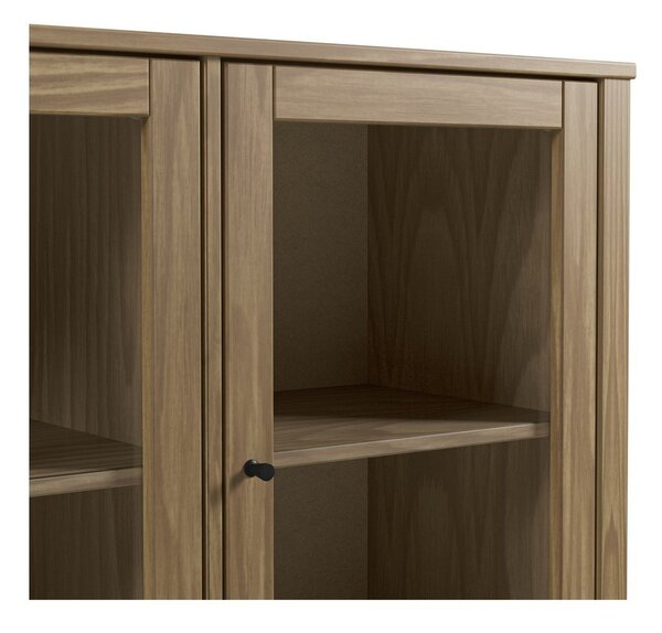 Vitrina od masivnog bora u prirodnoj boji 142x80x40 cm Alessandra – Marckeric