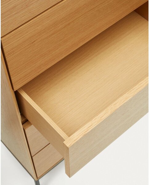 Visoka komoda u dekoru hrasta u prirodnoj boji 60x114 cm Vedrana – Kave Home