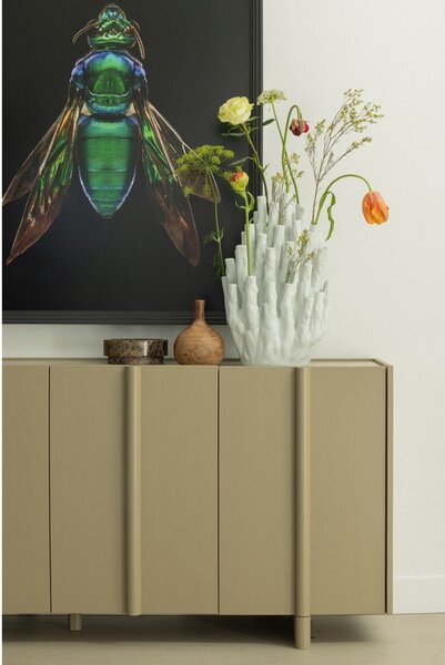 Bež niska komoda od masivnog bora 200x85 cm Basu – WOOOD