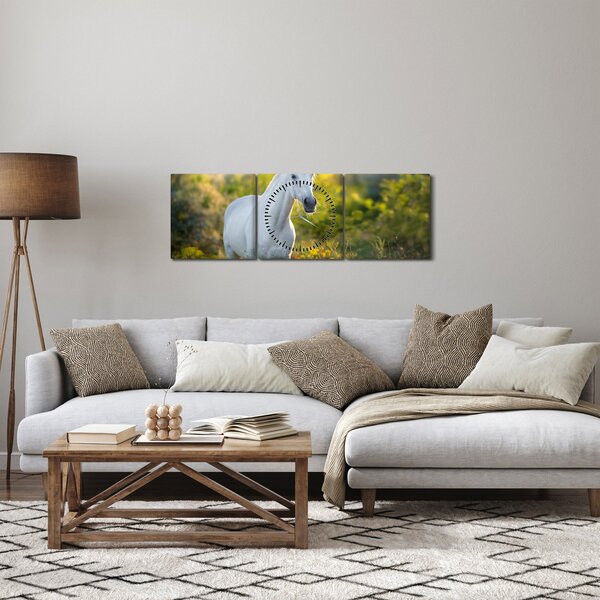 Slika belega konja na travniku (sa satom) (90x30 cm)