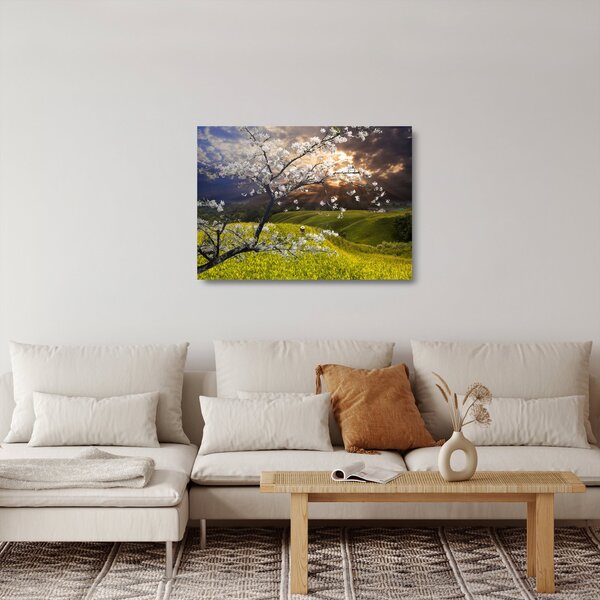 Staklena slika - Cvetoče drevo v pokrajini (70x50 cm)