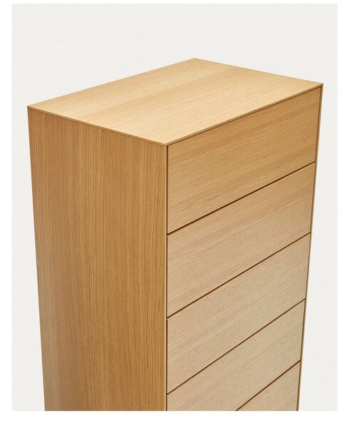Visoka komoda u dekoru hrasta u prirodnoj boji 60x114 cm Vedrana – Kave Home