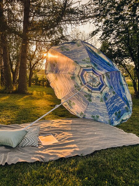 Plavo-bijeli suncobran SOLSTICE 180 cm
