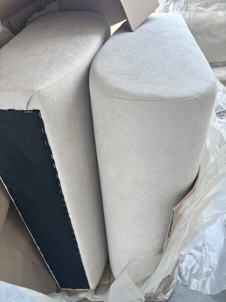 AKCIJA Razvlačiva sjedeća garnitura u obliku slova U SEVIO 311x145 cm, krem + 2 jastučića BESPLATNO II. klasa