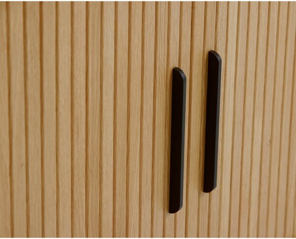 Komoda u dekoru hrasta s kliznim vratima u prirodnoj boji 120x76x45 cm Nola – Unique Furniture