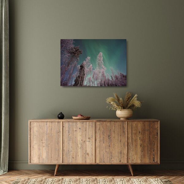 Staklena slika polarne svjetlosti nad zaleđenim drvećem (70x50 cm)