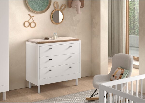 Bijela dječja komoda od masivne bukve 100x95x55 cm Forrest – Vipack