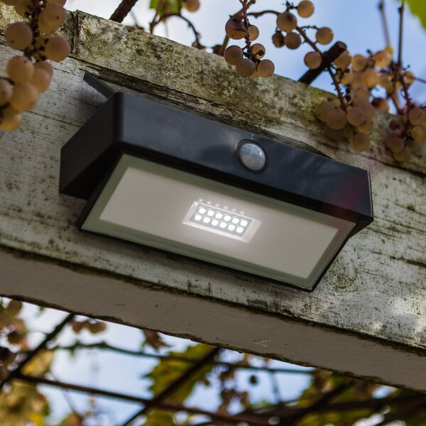 LUTEC ARROW LED solarna vanjska zidna svjetiljka, tamnosiva, 18 cm, senzor pokreta,, Sivo, Aluminij