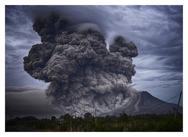 Staklena slika - Erupcija vulkana (70x50 cm)