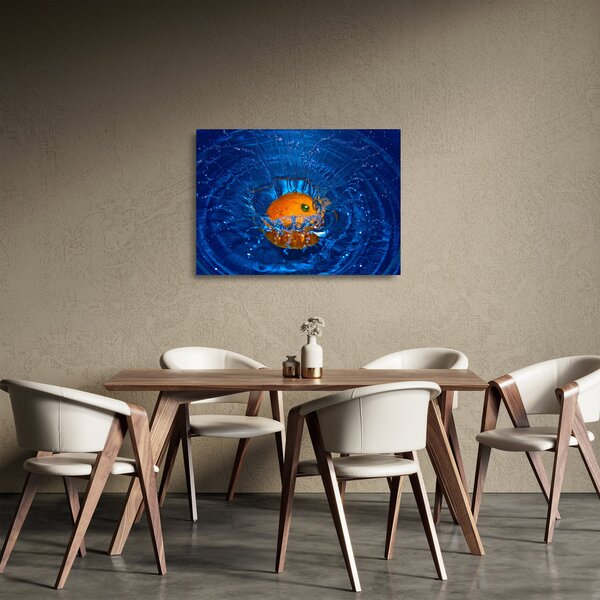 Staklena slika - narančasta u vodi (70x50 cm)