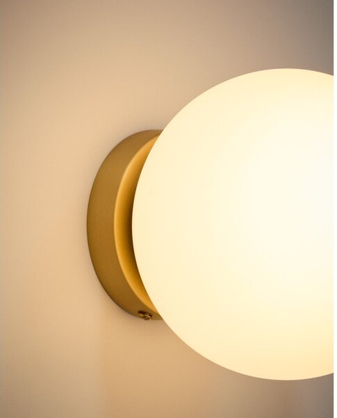 Bijela/u zlatnoj boji zidna lampa ø 15 cm Brisia – Kave Home