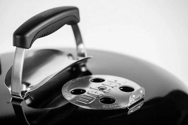Roštilj na ugljen Weber Original Kettle E-5710, crni