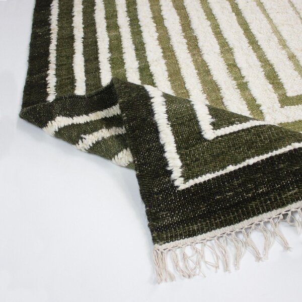 Zeleni ručno rađen tepih od mješavine vune 140x200 cm Boucle Frame – Flair Rugs