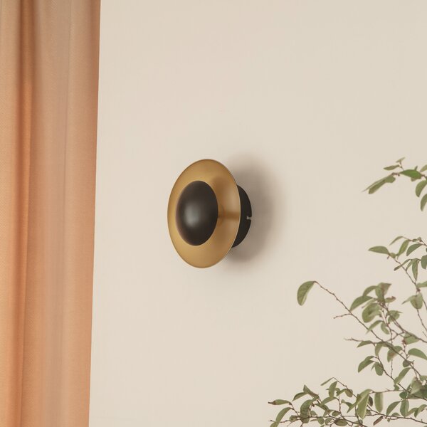 Lindby LED zidna svjetiljka Tiama, metal, crna/zlatna, Ø 20 cm, Crno, Dnevni boravak/blagovaonica, Metal