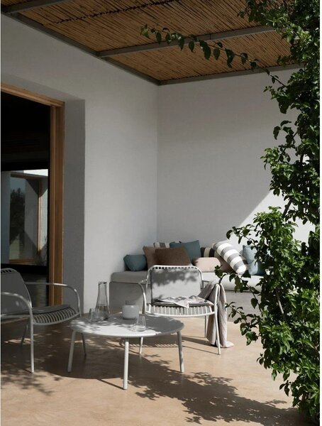 Metalni okrugao vrtni stolić za kavu ø 80 cm Yua – Blomus